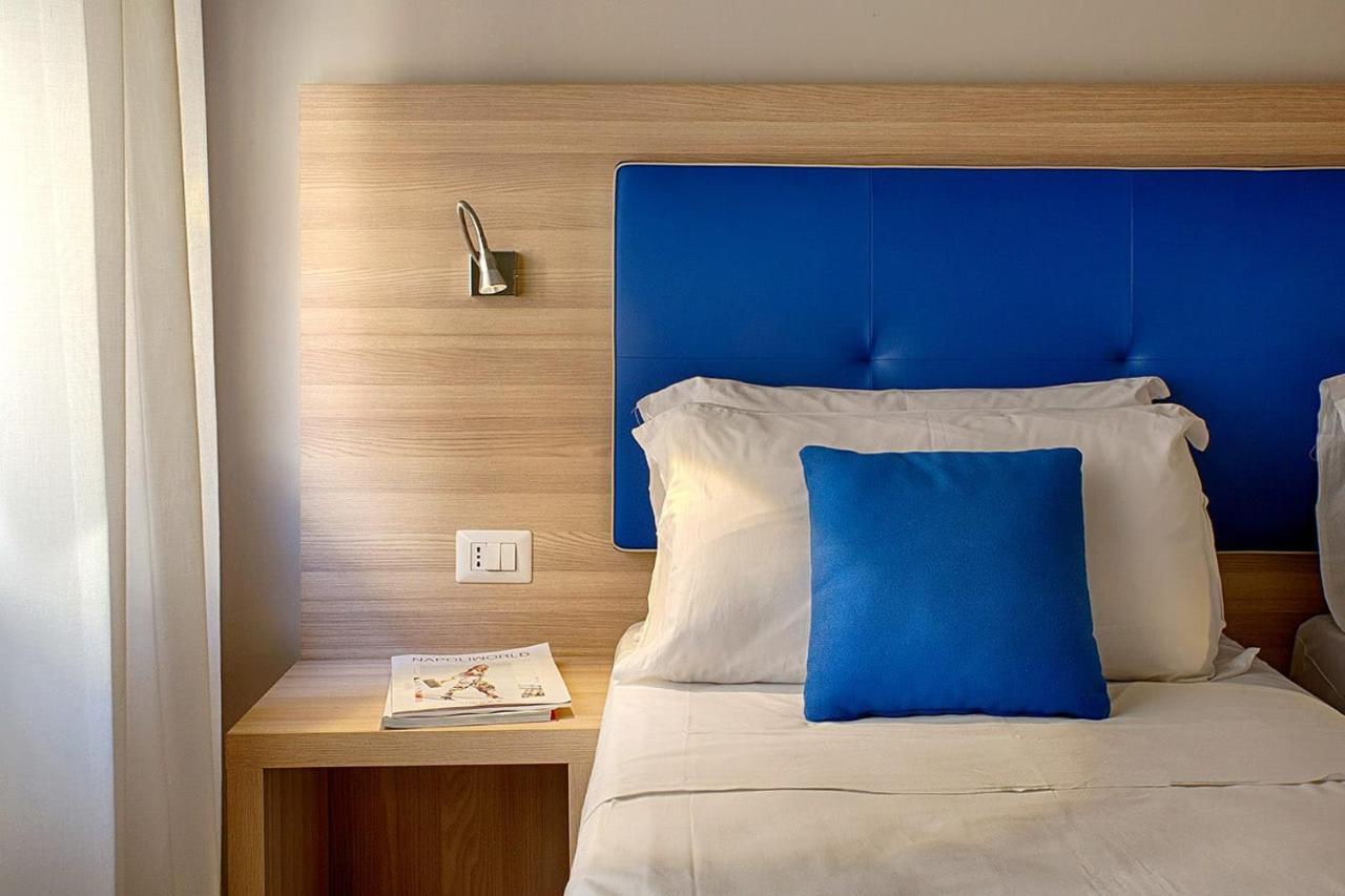 American Hotel ปอซซุออลี ภายนอก รูปภาพ