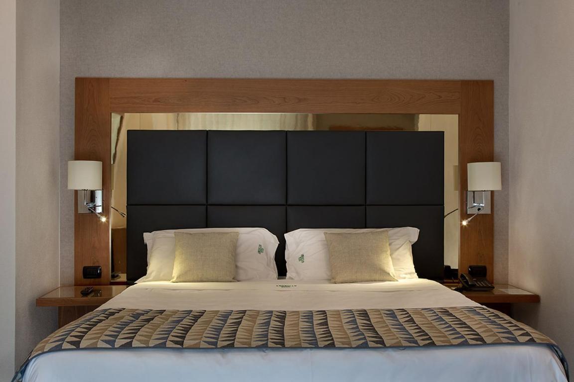 American Hotel ปอซซุออลี ภายนอก รูปภาพ