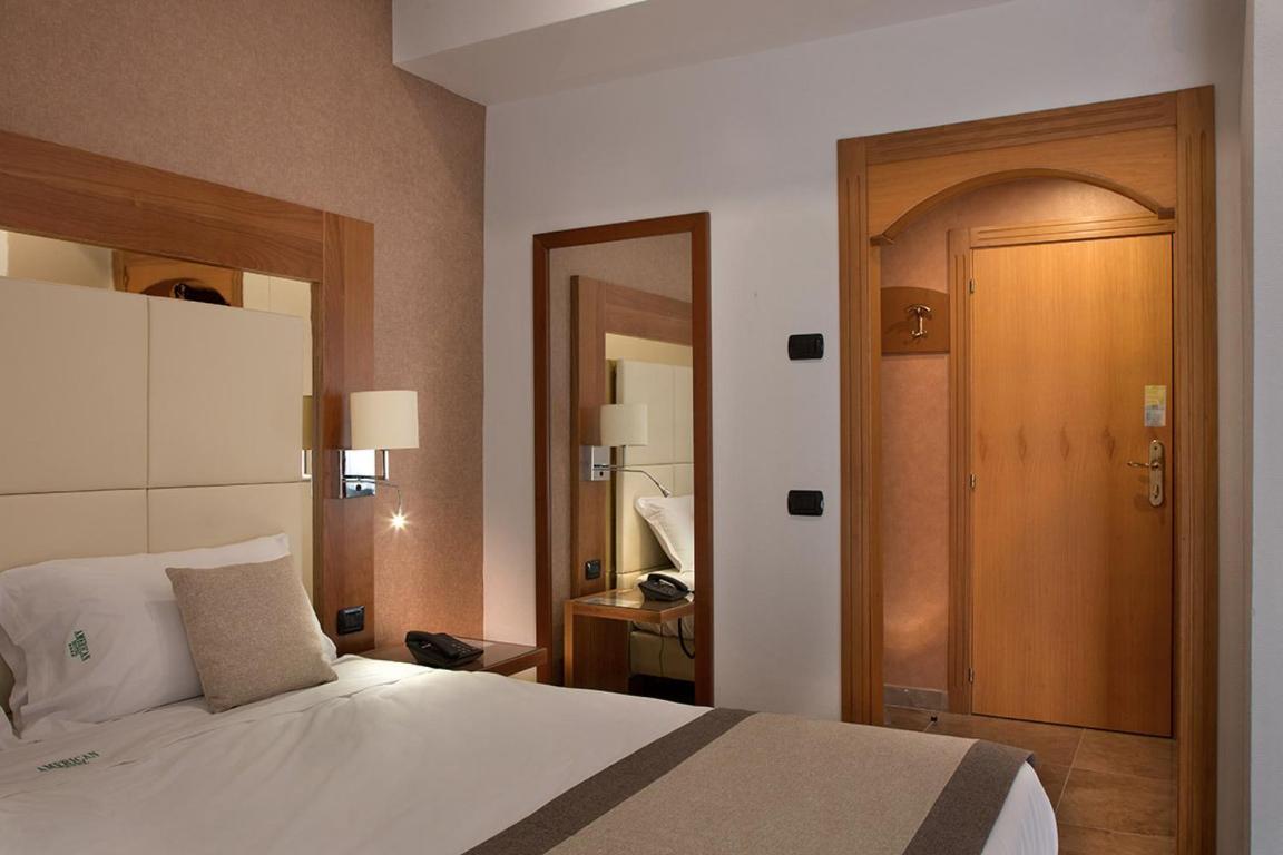 American Hotel ปอซซุออลี ภายนอก รูปภาพ