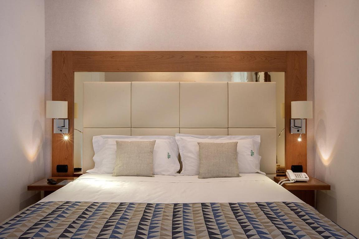 American Hotel ปอซซุออลี ภายนอก รูปภาพ