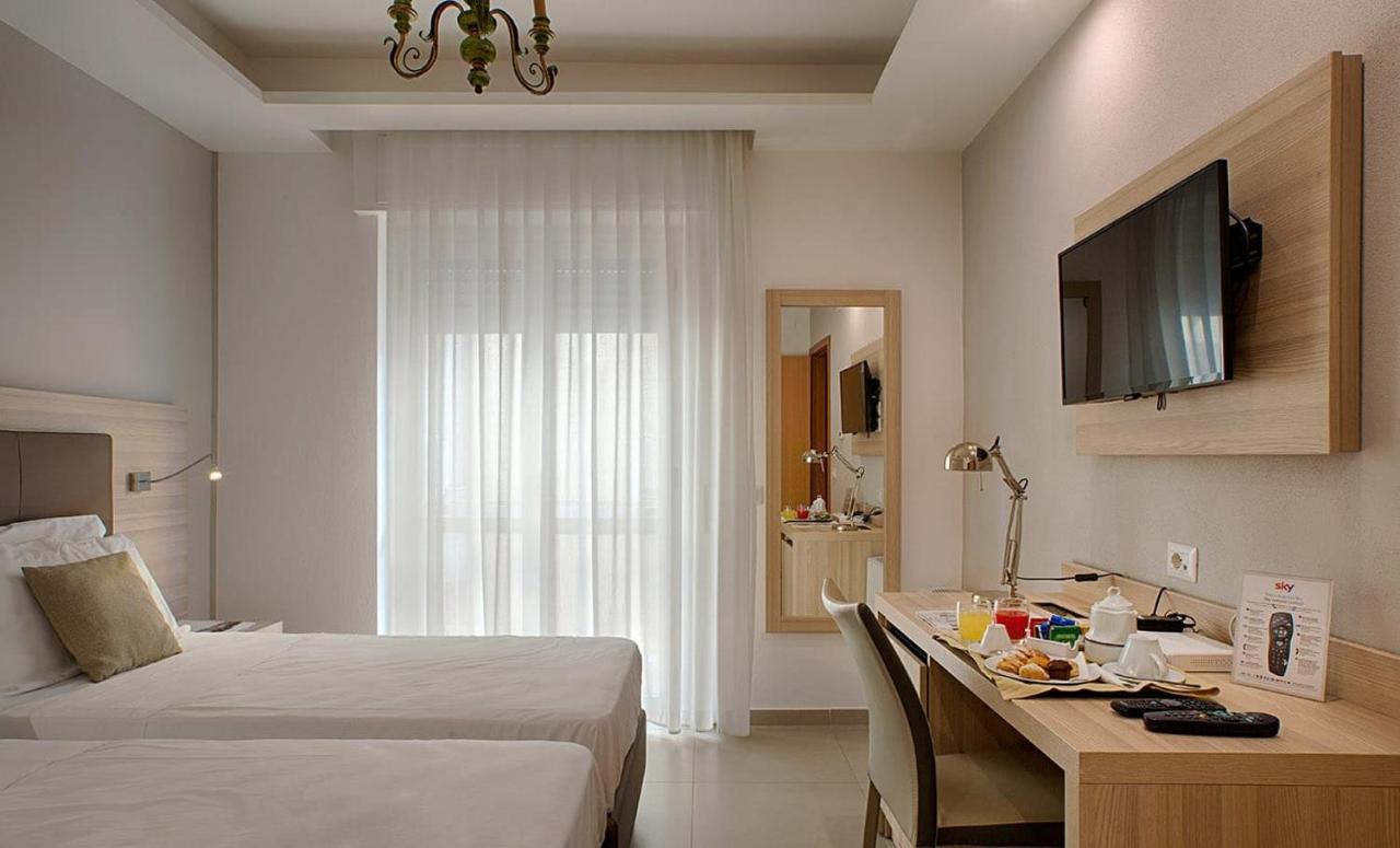 American Hotel ปอซซุออลี ภายนอก รูปภาพ