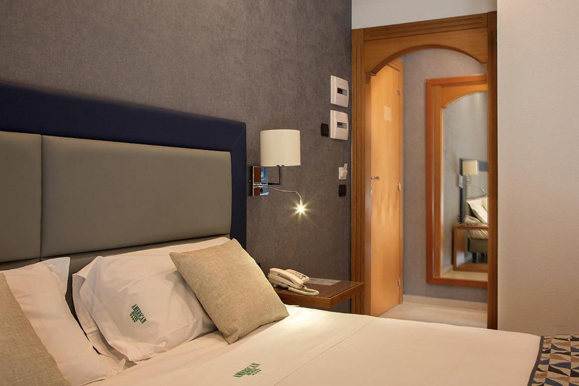 American Hotel ปอซซุออลี ภายนอก รูปภาพ