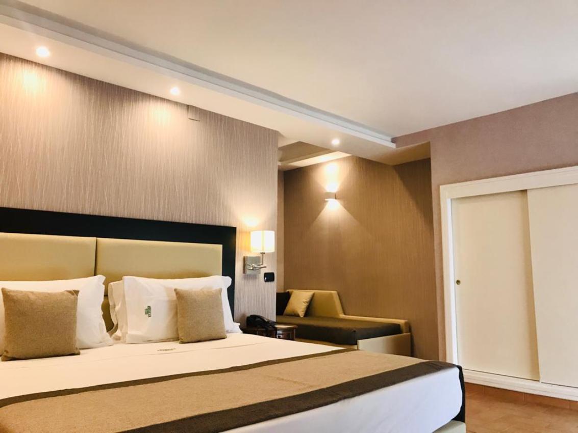 American Hotel ปอซซุออลี ภายนอก รูปภาพ