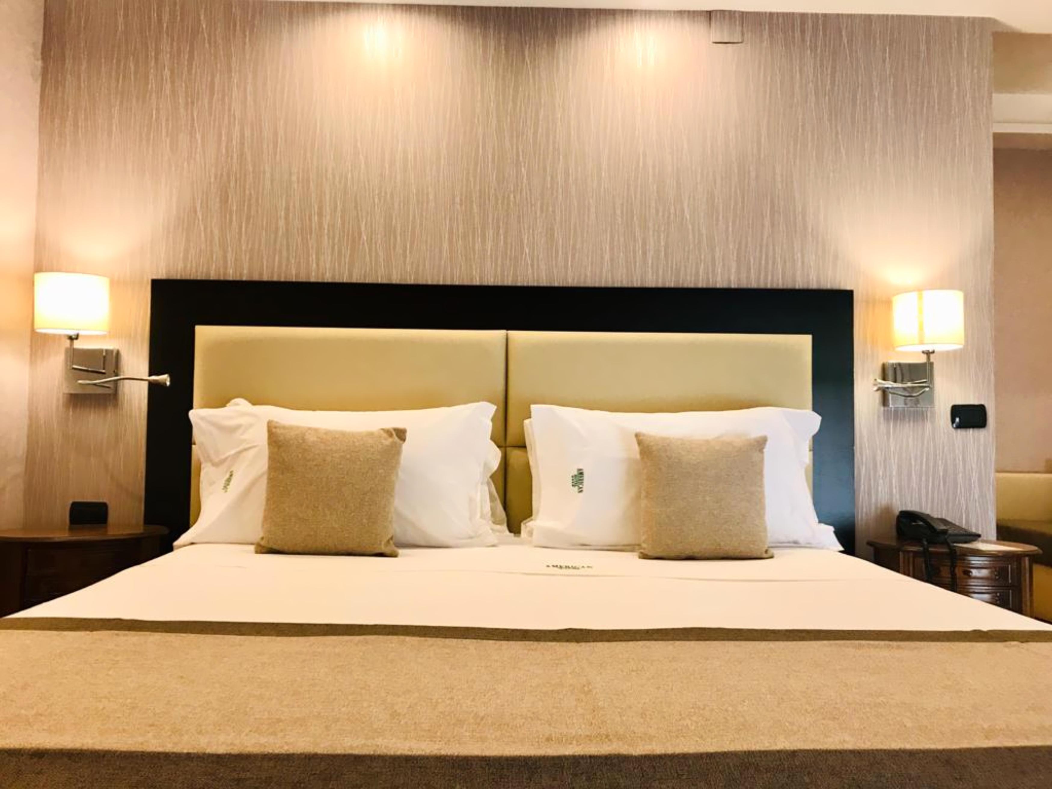 American Hotel ปอซซุออลี ภายนอก รูปภาพ