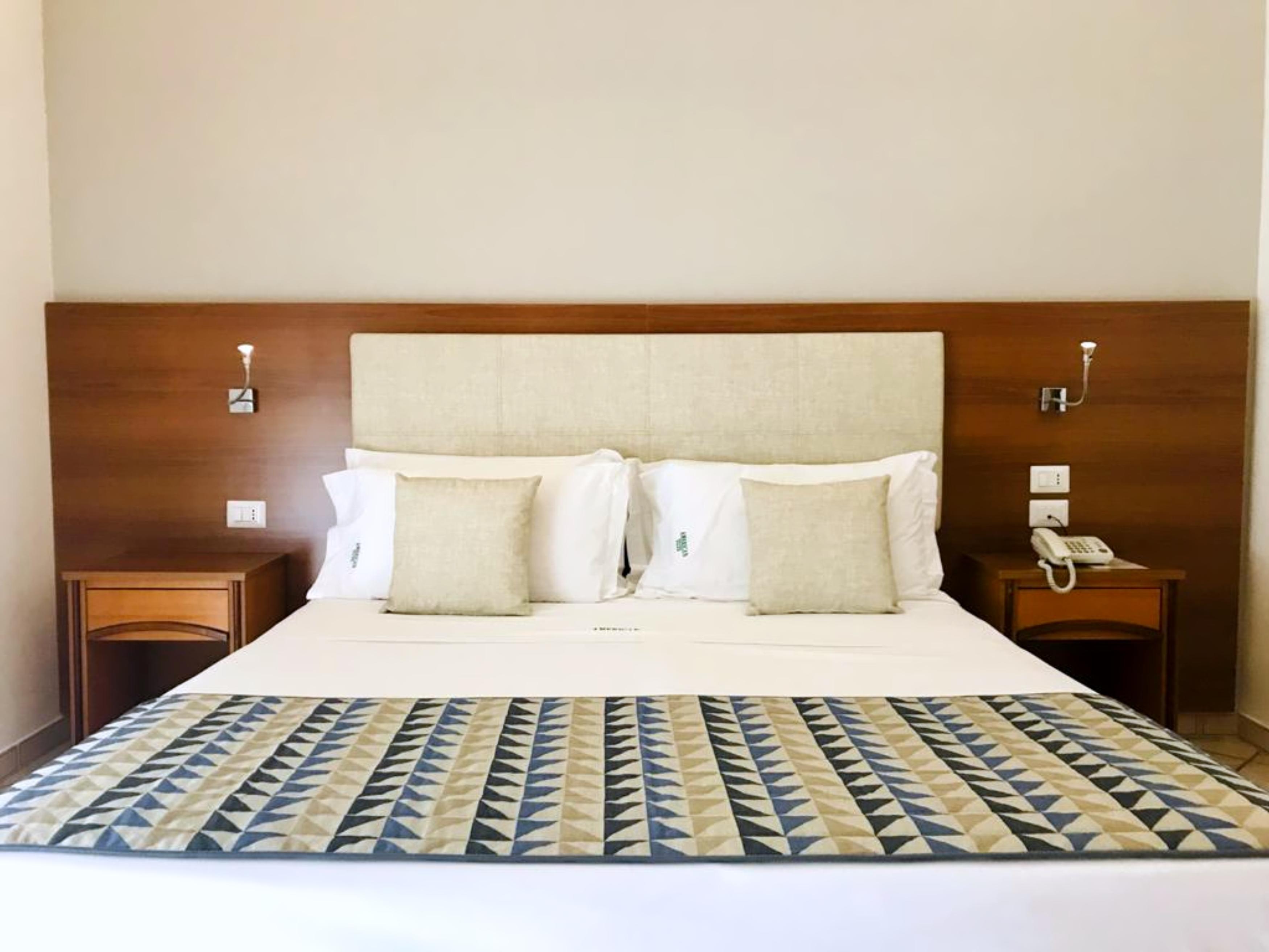 American Hotel ปอซซุออลี ภายนอก รูปภาพ