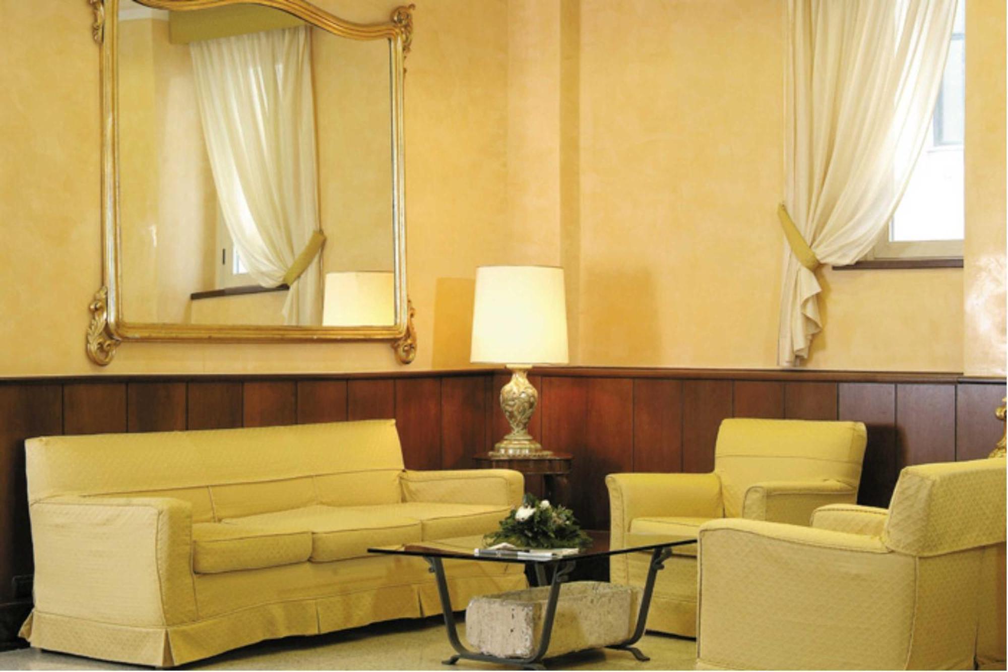 American Hotel ปอซซุออลี ภายนอก รูปภาพ