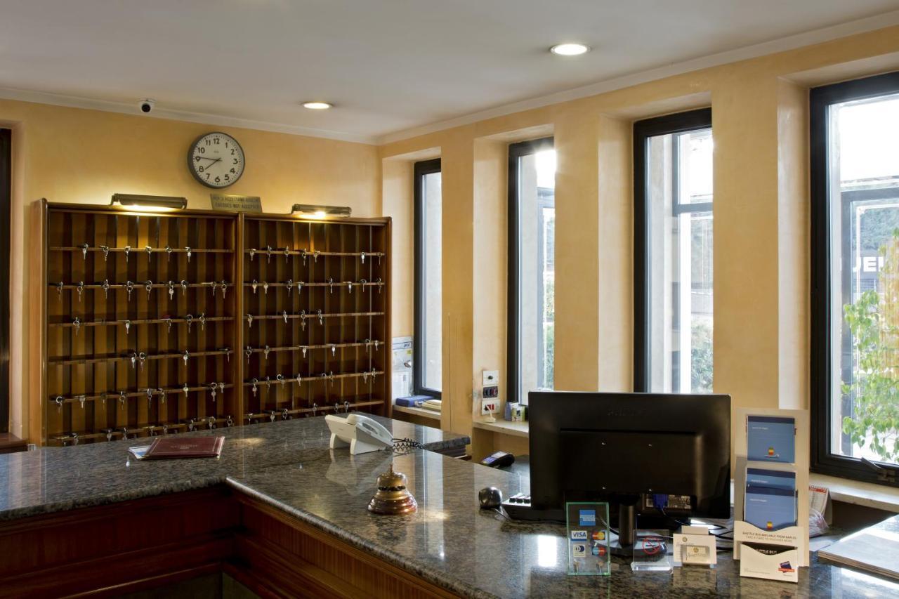 American Hotel ปอซซุออลี ภายนอก รูปภาพ