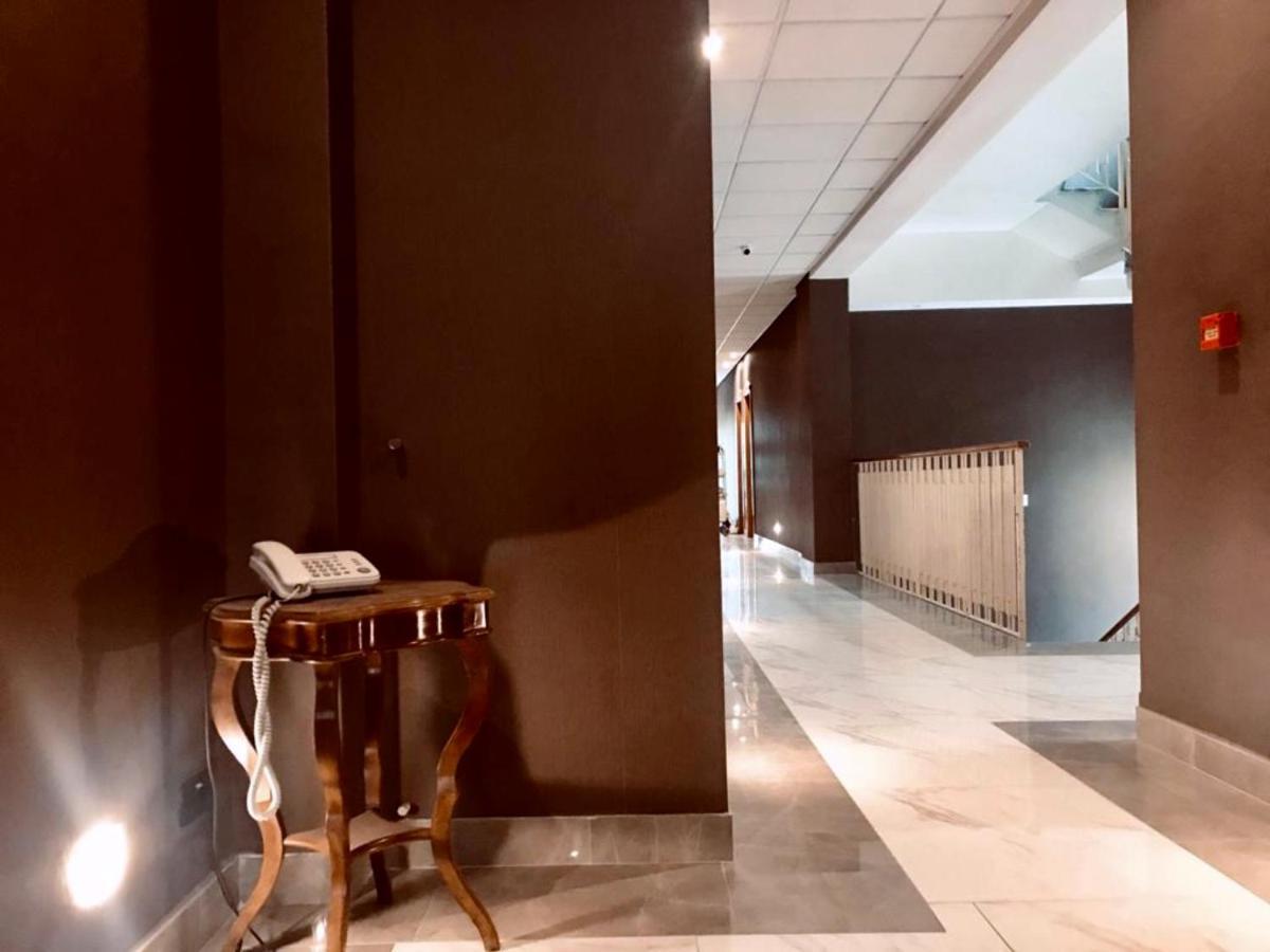 American Hotel ปอซซุออลี ภายนอก รูปภาพ